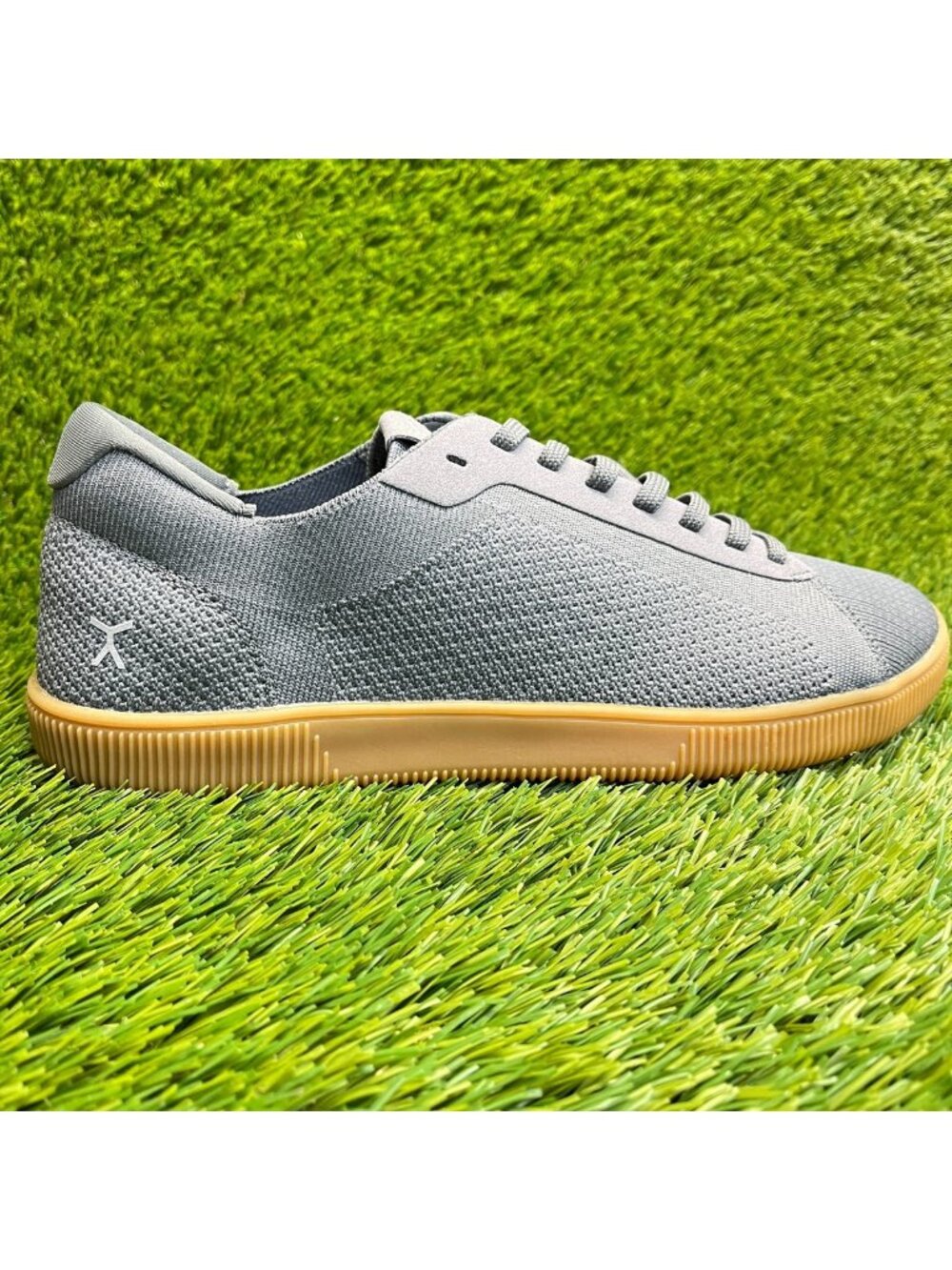 Flux Footwear Adapt Trainer Gray Gum Mens Size 9.5 Athletic Knit Shoes Sneakers